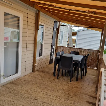 Mobilhome Dans *